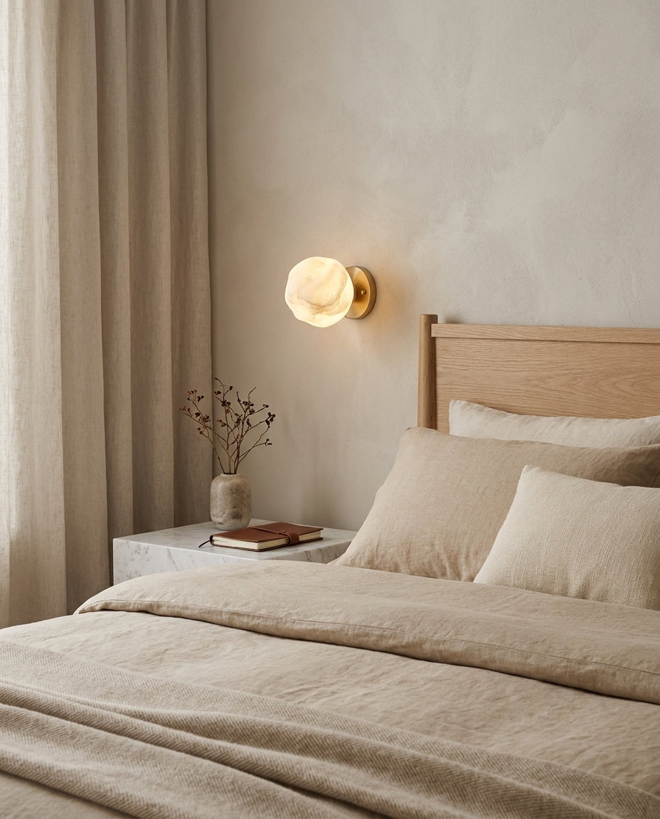 Norstone Alabaster-Wandleuchte