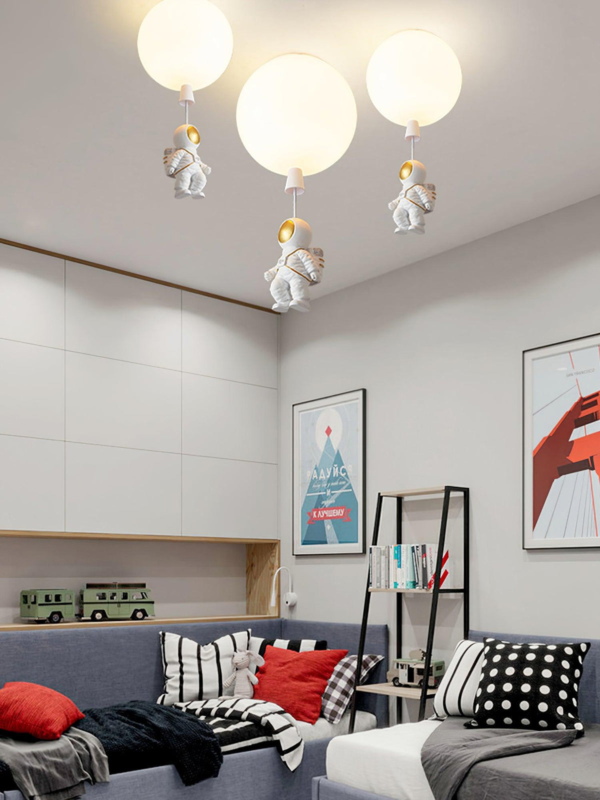 Nirerira Deckenleuchte Acrylballon Astronaut verspielt für Kinderzimmer