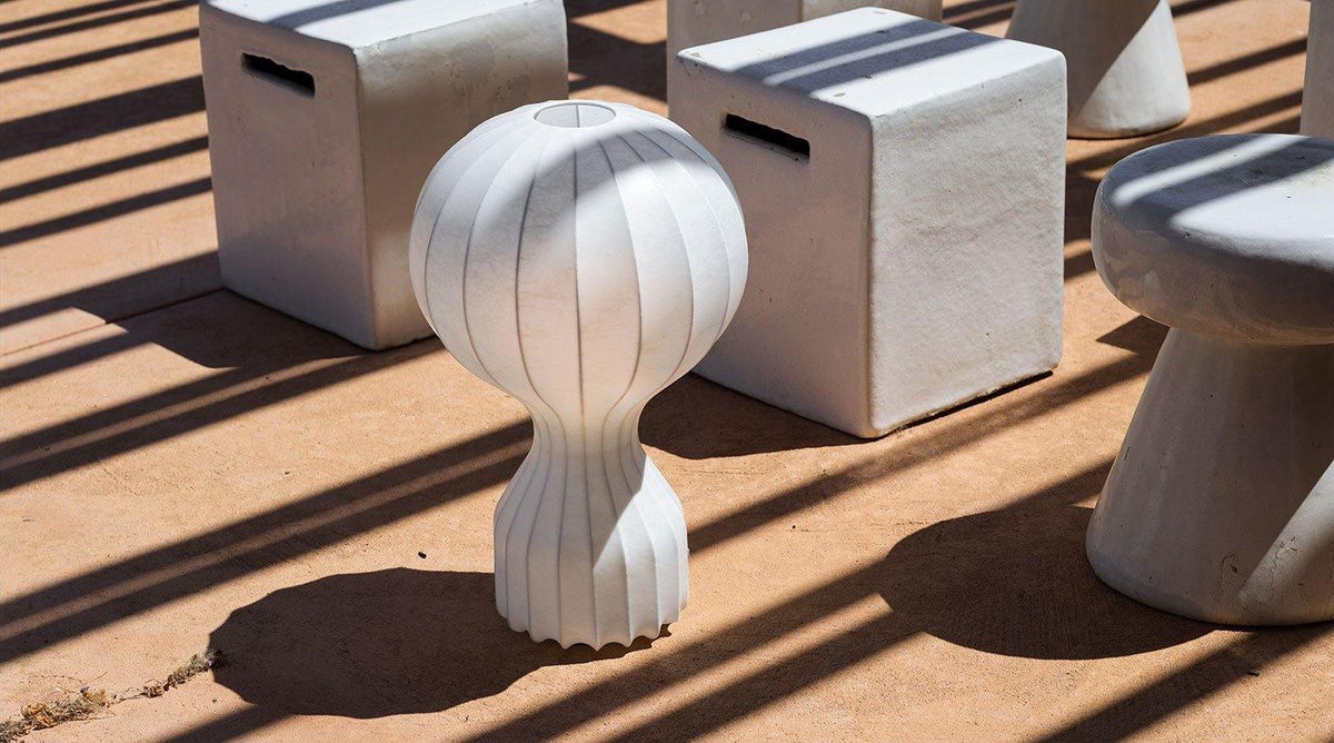 Lirove Stahl-Skulptur-Tischleuchte