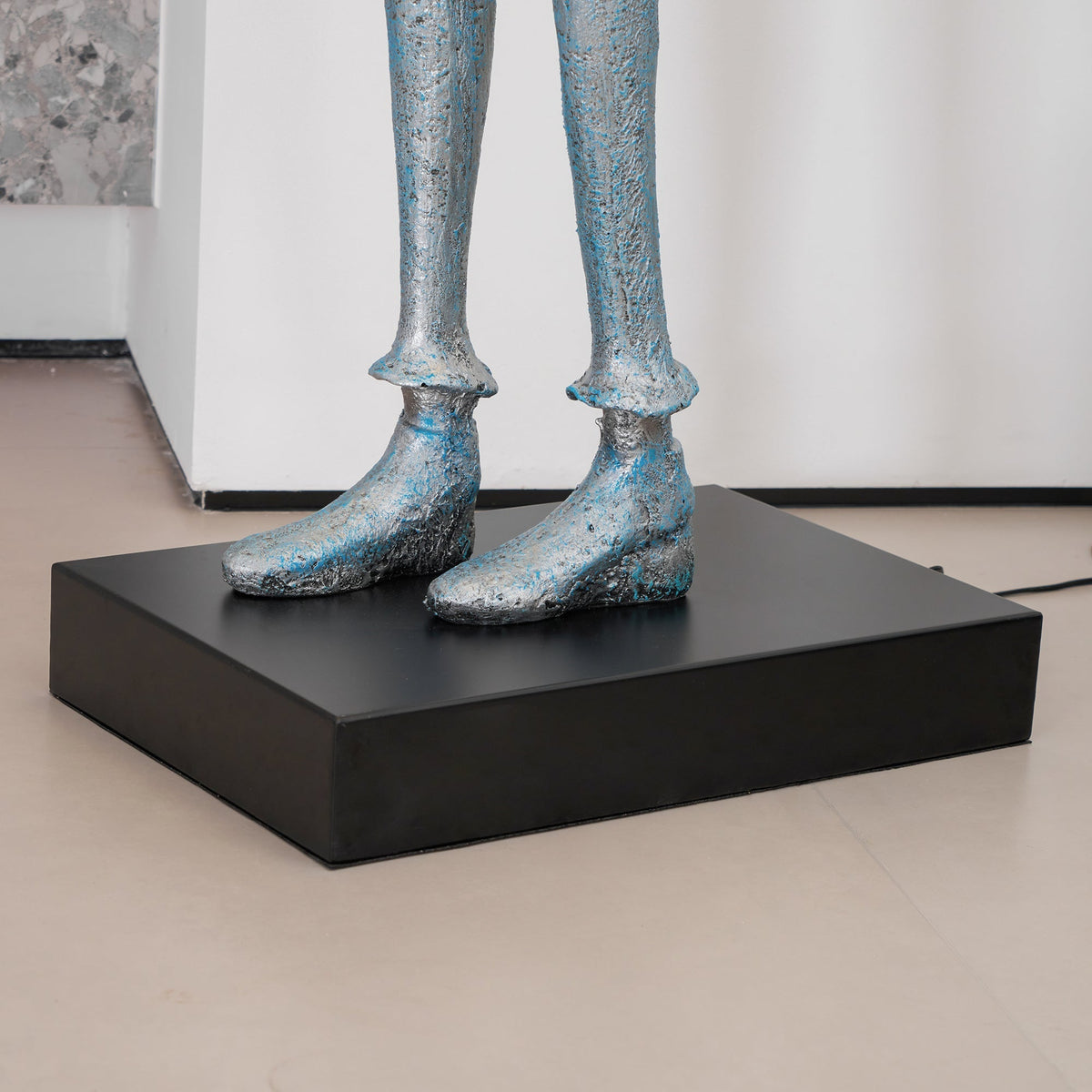 Evlirir Kunstbronze-Stehleuchte &
