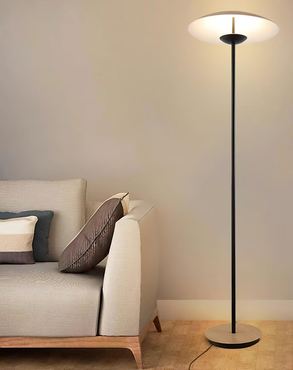 Ferinira Aluminium Minimalistische Stehleuchte