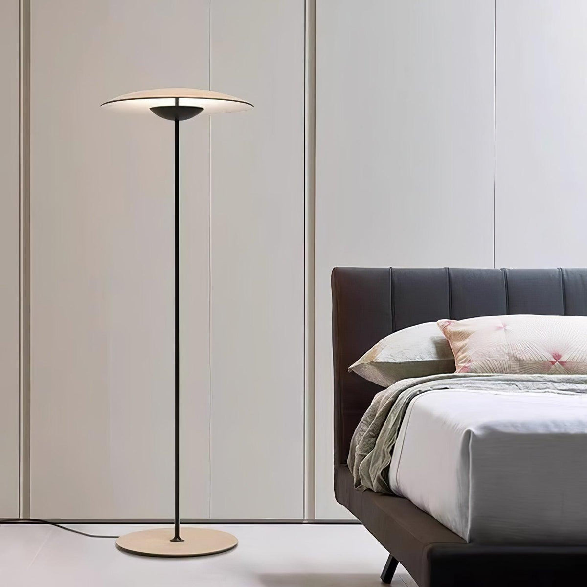 Ferinira Aluminium Minimalistische Stehleuchte