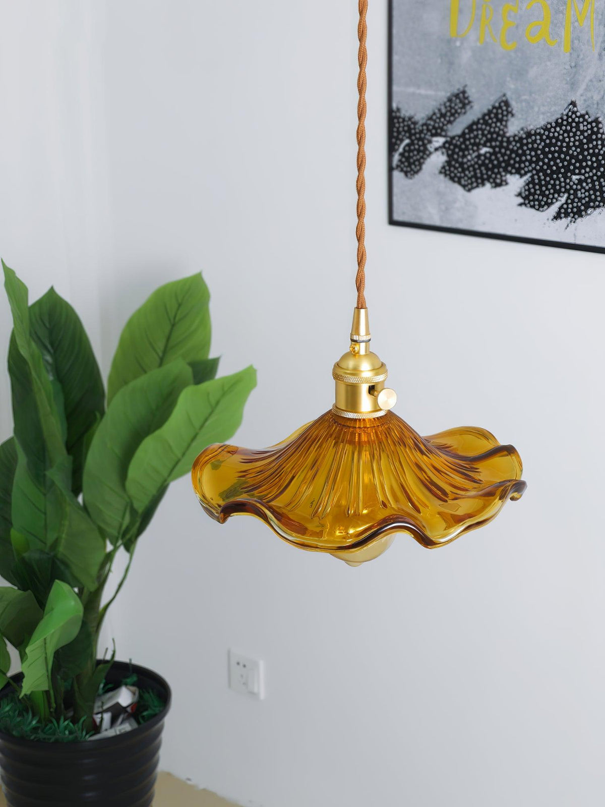 Daphne moderne Pendelleuchte aus Glas in Blumenform