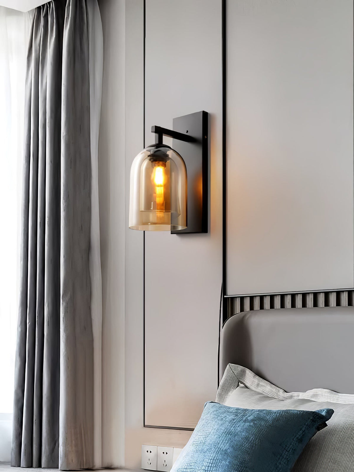Xalen Premium zeitgenössische Kunst-Wandleuchte aus Tubular-Glas