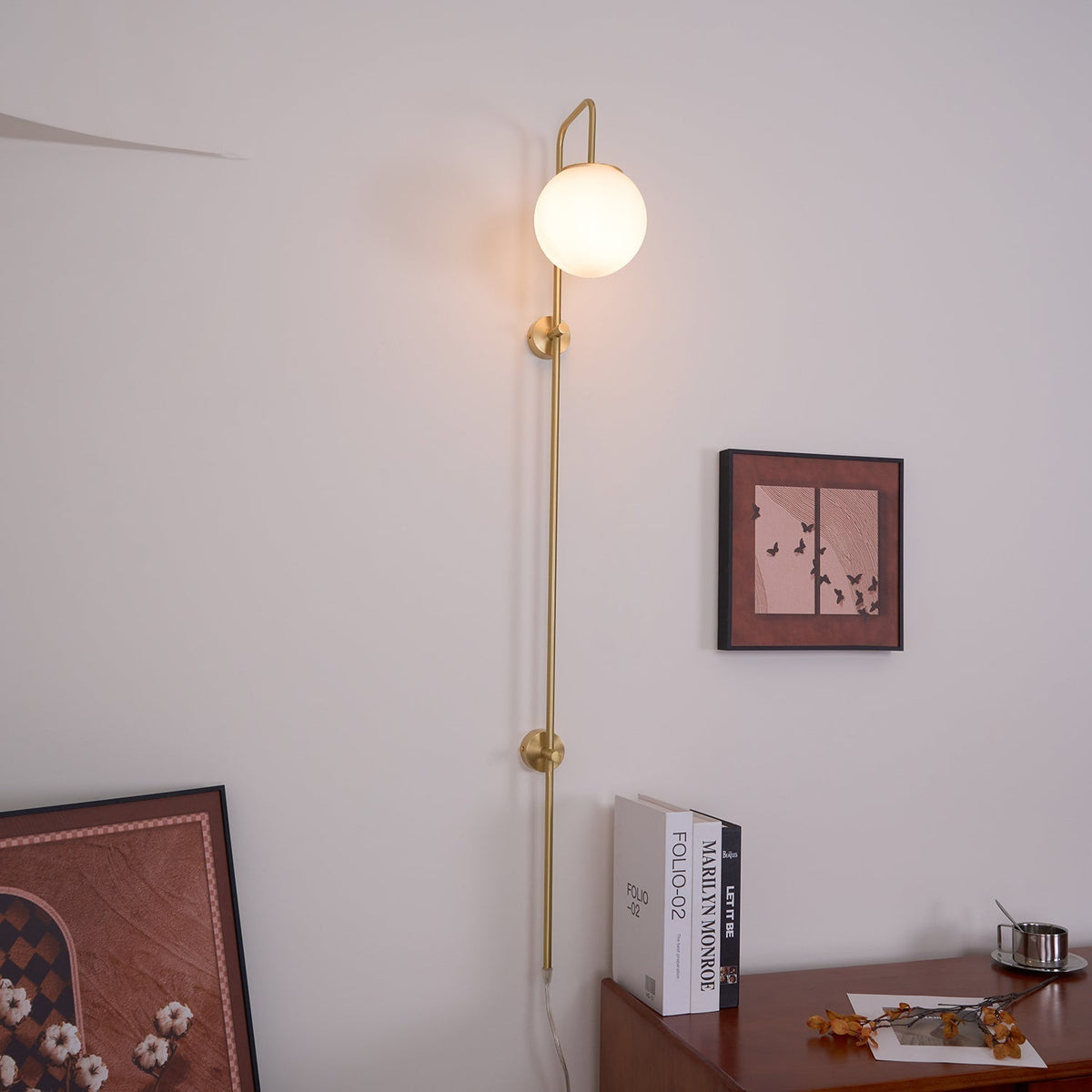 Evshaia Premium Elegance Kugel-Wandleuchte aus Messing mit Glas | US-Stecker