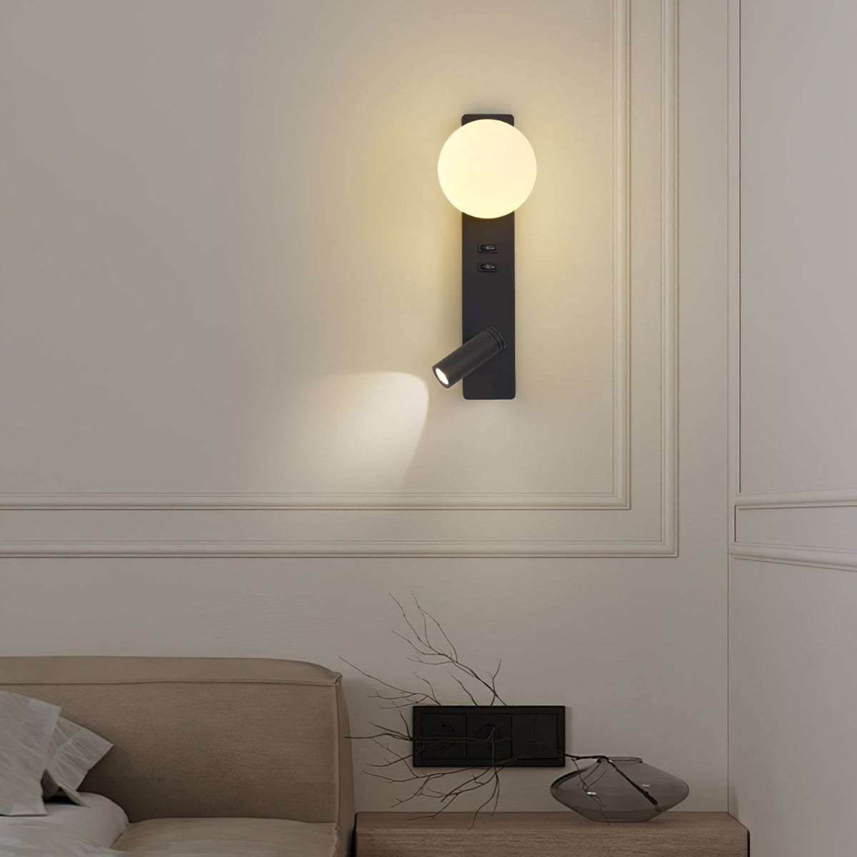 Thalior zeitgenössische minimalistische schlanke Glas-Wandleuchte