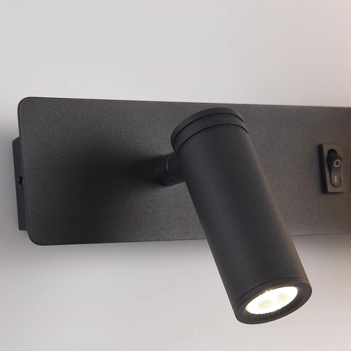 Thalior zeitgenössische minimalistische schlanke Glas-Wandleuchte