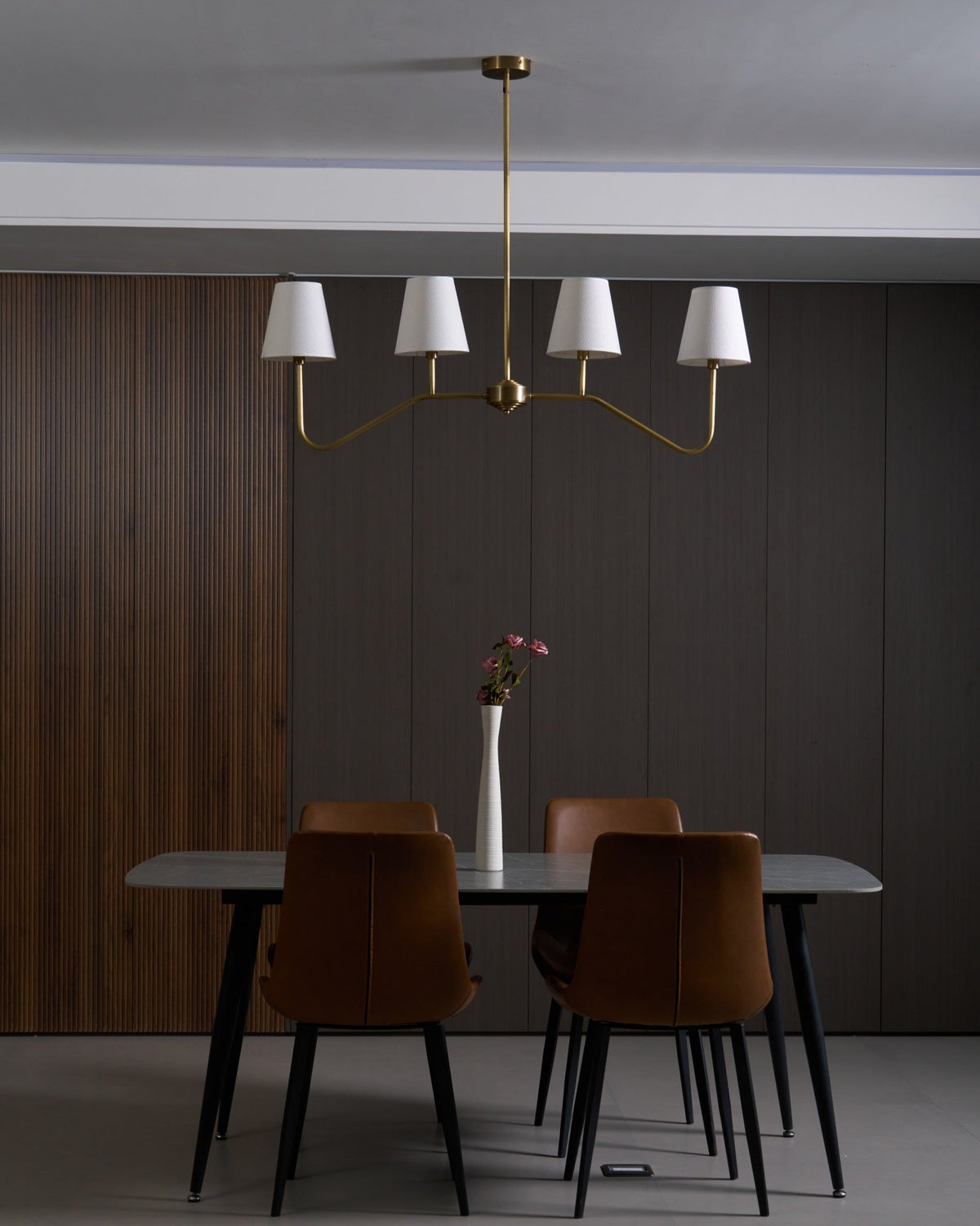 Oriinissa Kronleuchter Messing gebogen Beige linear