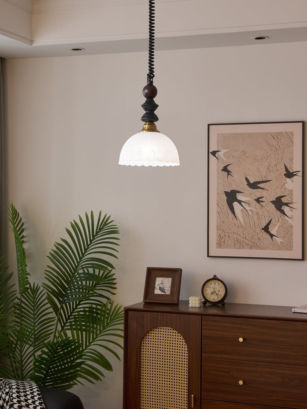 Halcyon zeitgenössische minimalistische Bogen-Holz-Pendelleuchte