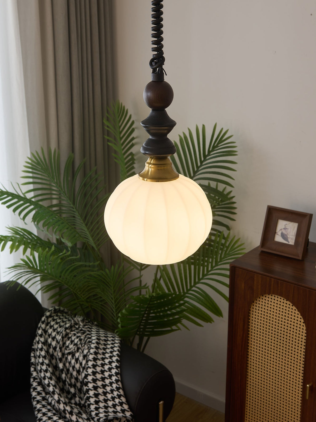 Halcyon zeitgenössische minimalistische Bogen-Holz-Pendelleuchte