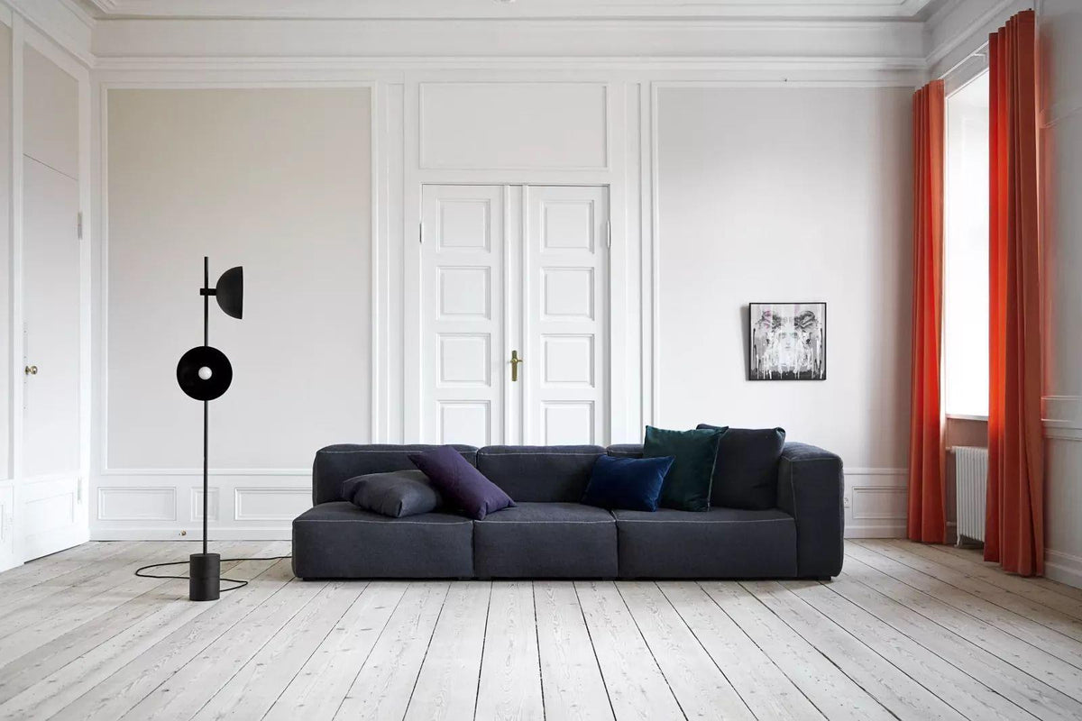 Lumase Stehleuchte aus Glas im minimalistischen Stil