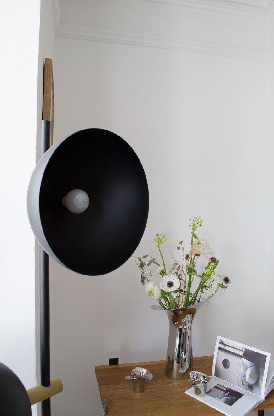 Lumase Stehleuchte aus Glas im minimalistischen Stil