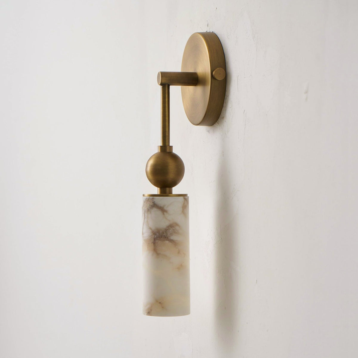 Alvire Alabaster-Wandleuchte