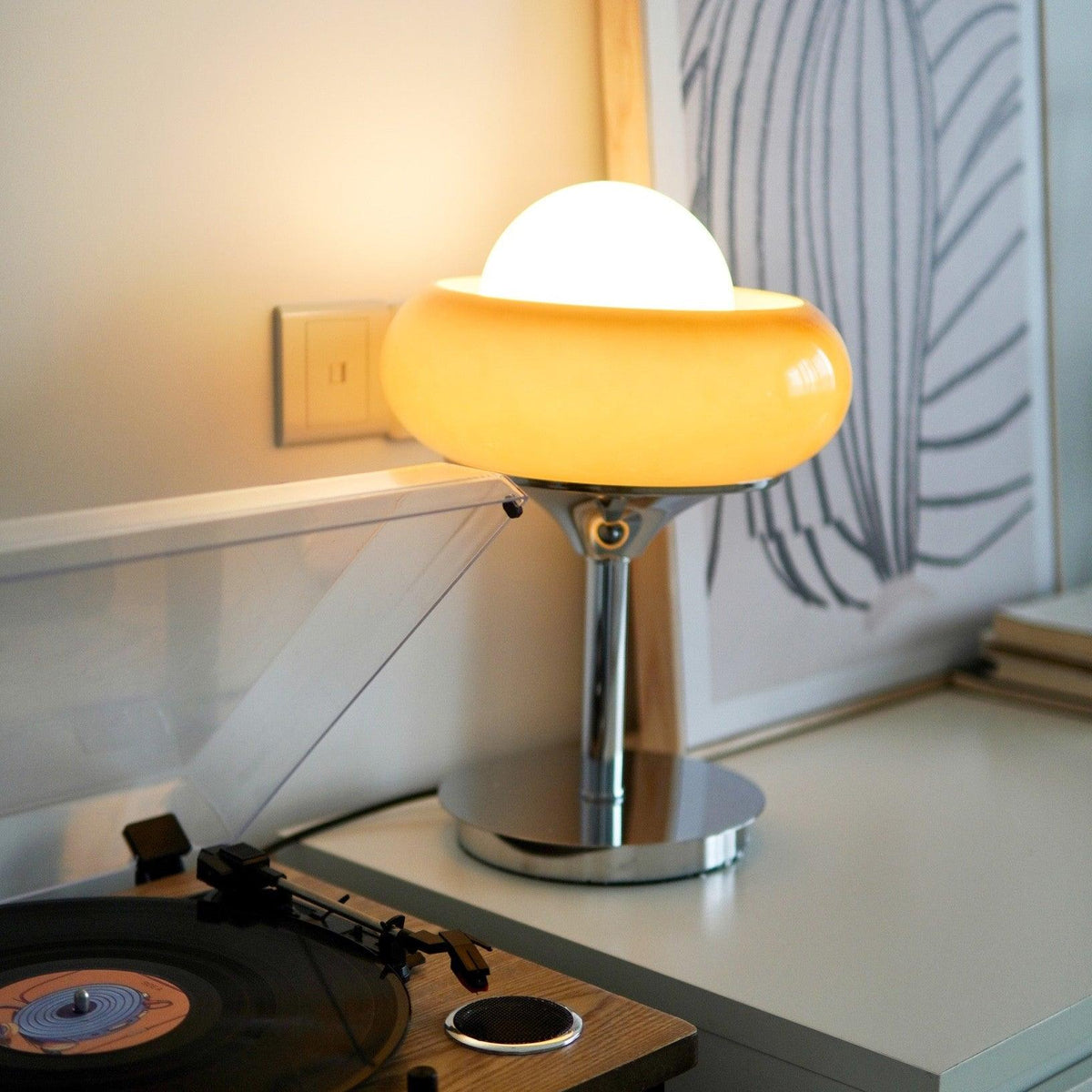 Solise Tischleuchte aus Glas im Retro-Vintage-Stil