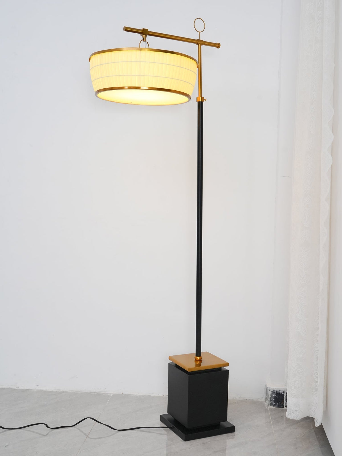 Socor Moderne Stoff-Stehleuchte