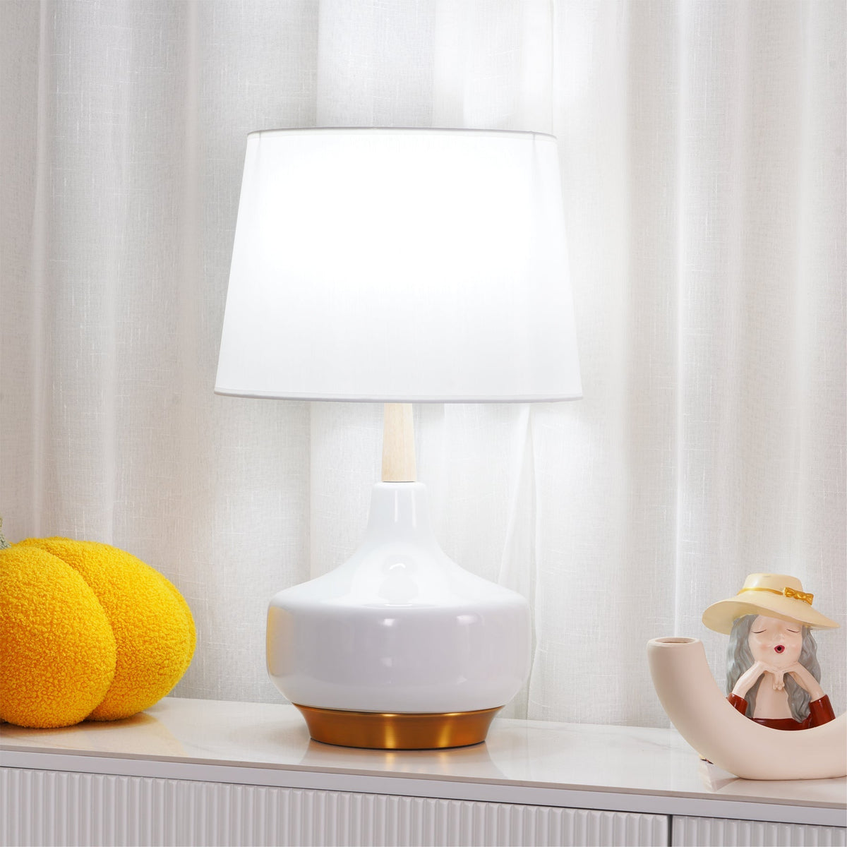 Lennon Minimalistische Kunstharz-Tischlampe