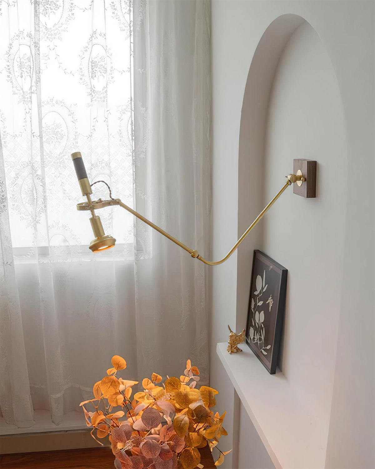 Verstellbare Wandleuchte aus Messing und Walnuss im Vintage-Stil für Arbeitsbereich