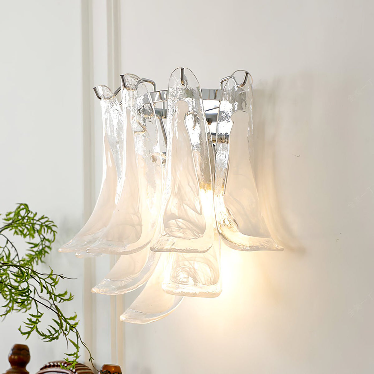 Celarelle Wandleuchte Petal Glas Hufeisenform Minimalistisch