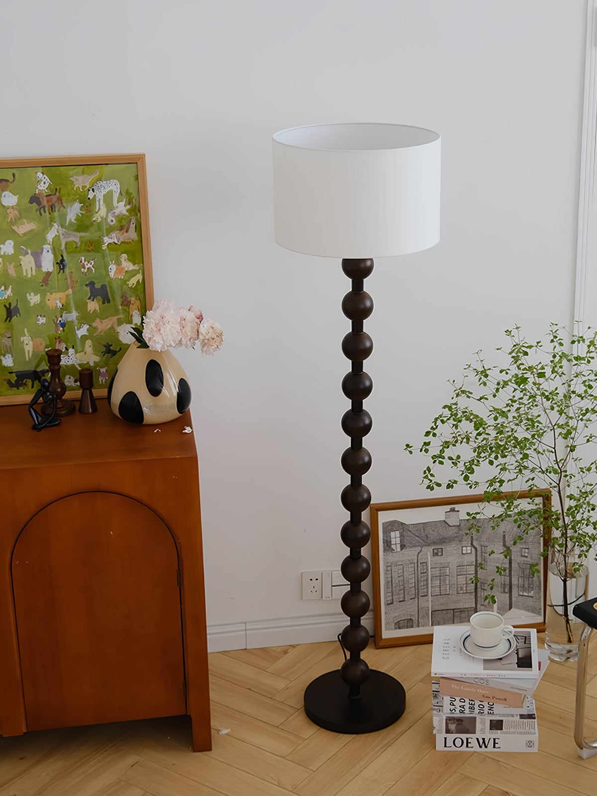 Paston Stehleuchte aus Holz mit Stoffschirm