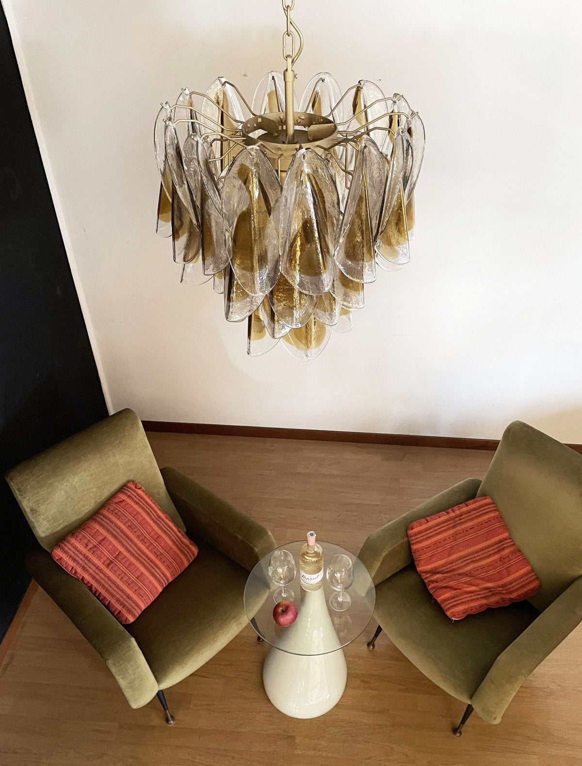 Vild Kronleuchter Isabella Gold Petal Layered