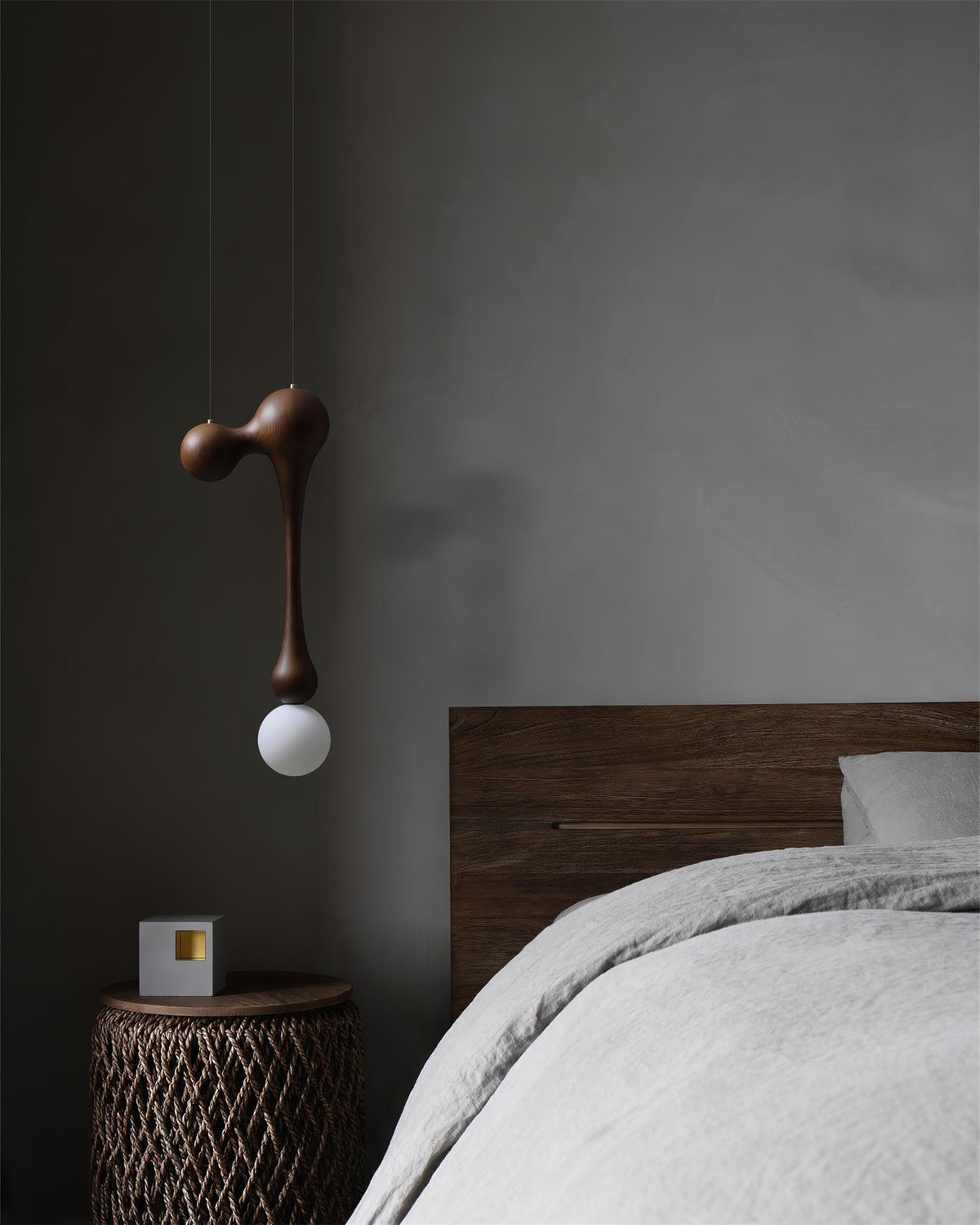 Hale luxuriöse Pendelleuchte aus Holz
