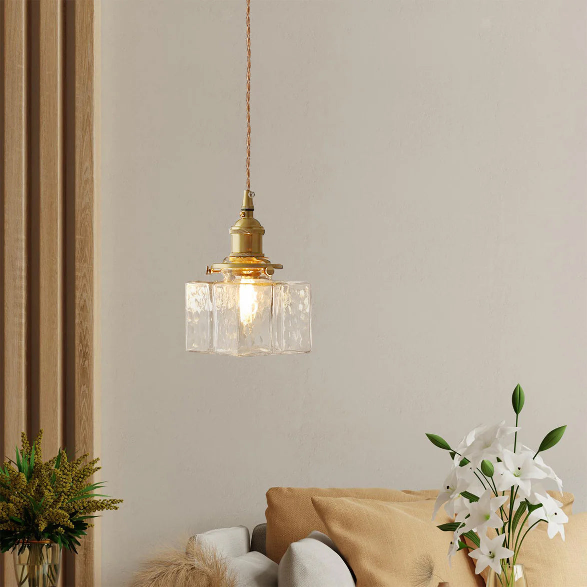 Ovely Vintage Pendelleuchte aus gehämmertem Messing und Glas