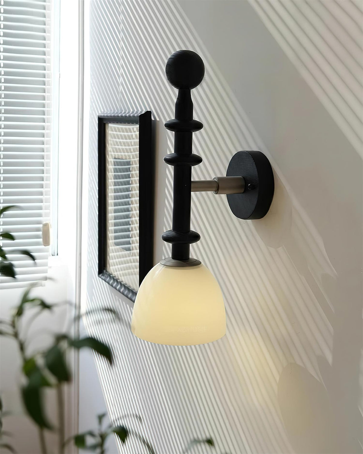 Aldorelia Wandleuchte aus Holz modern