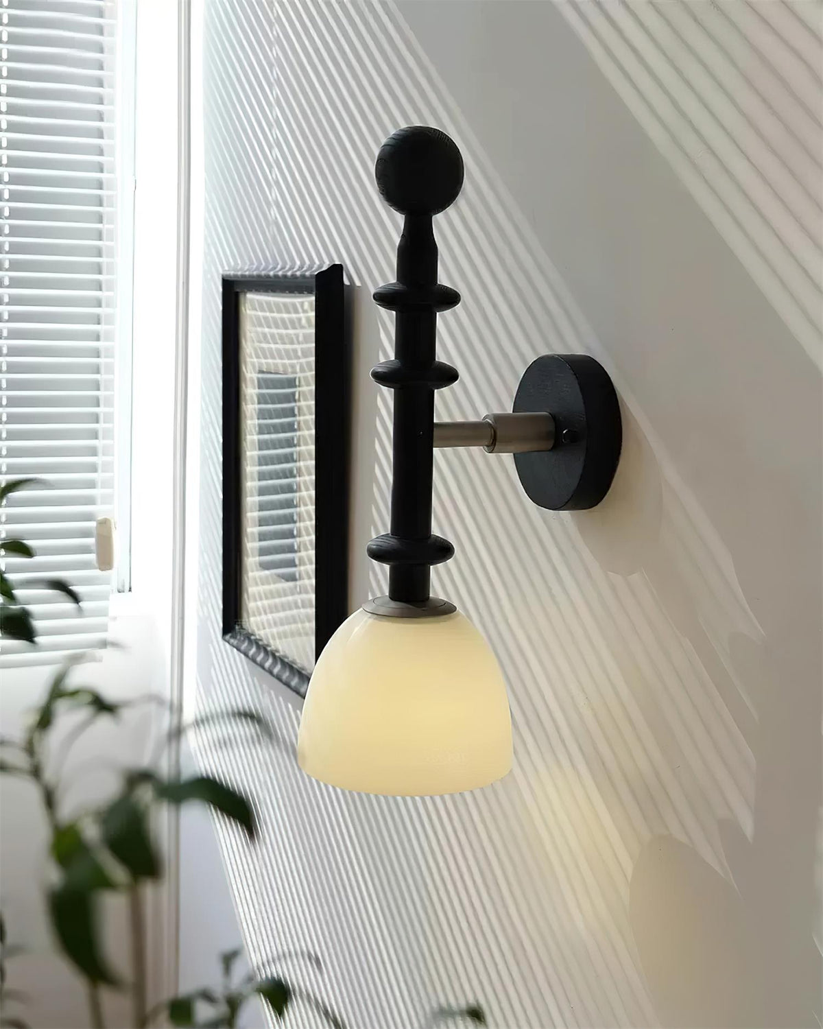 Aldorelia Wandleuchte aus Holz modern