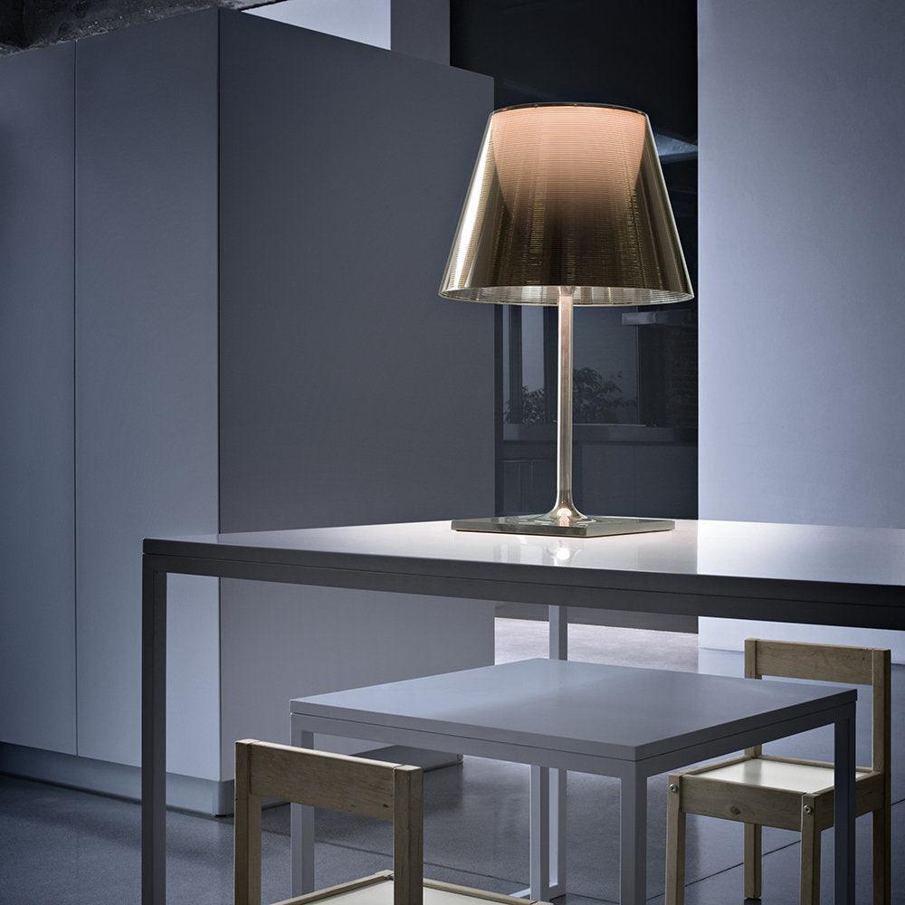 Bravon Kunststoff-Tischlampe