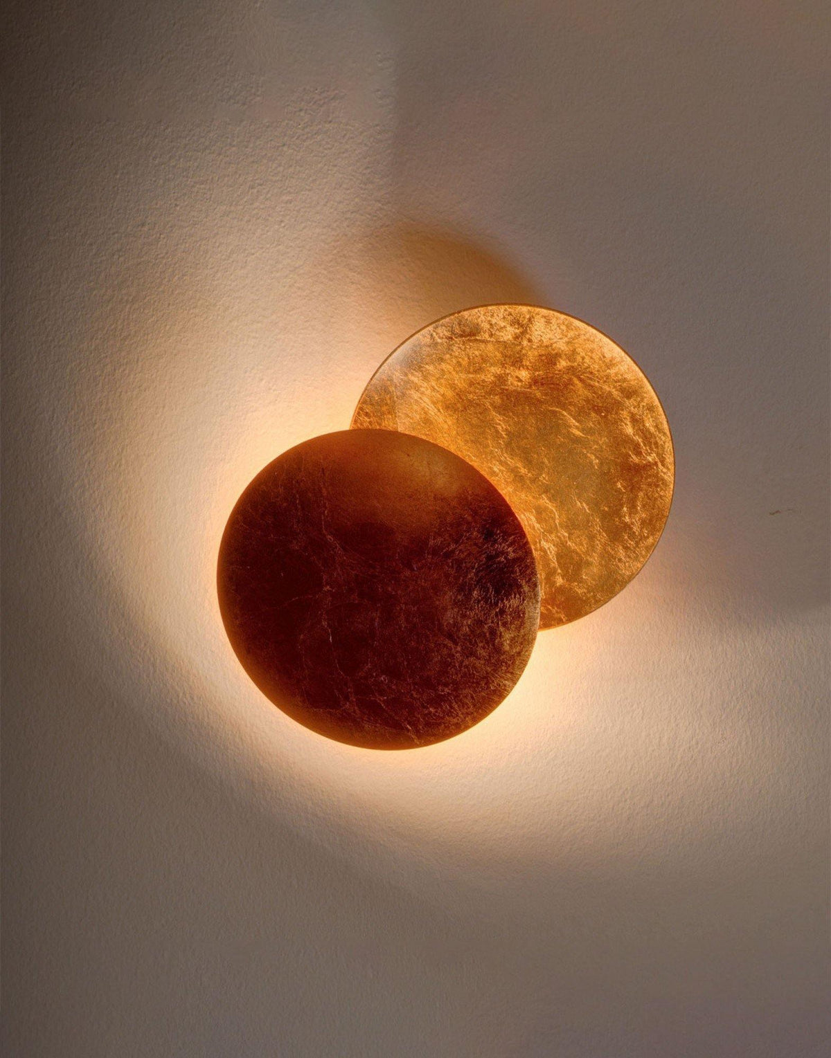 Fioris zeitgenössische minimalistische Kunst-Wandleuchte