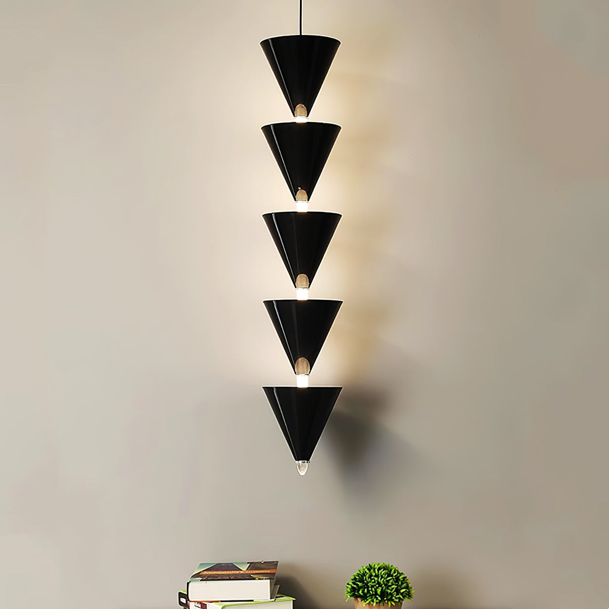 Yrathen zeitgenössische minimalistische Pendelleuchte
