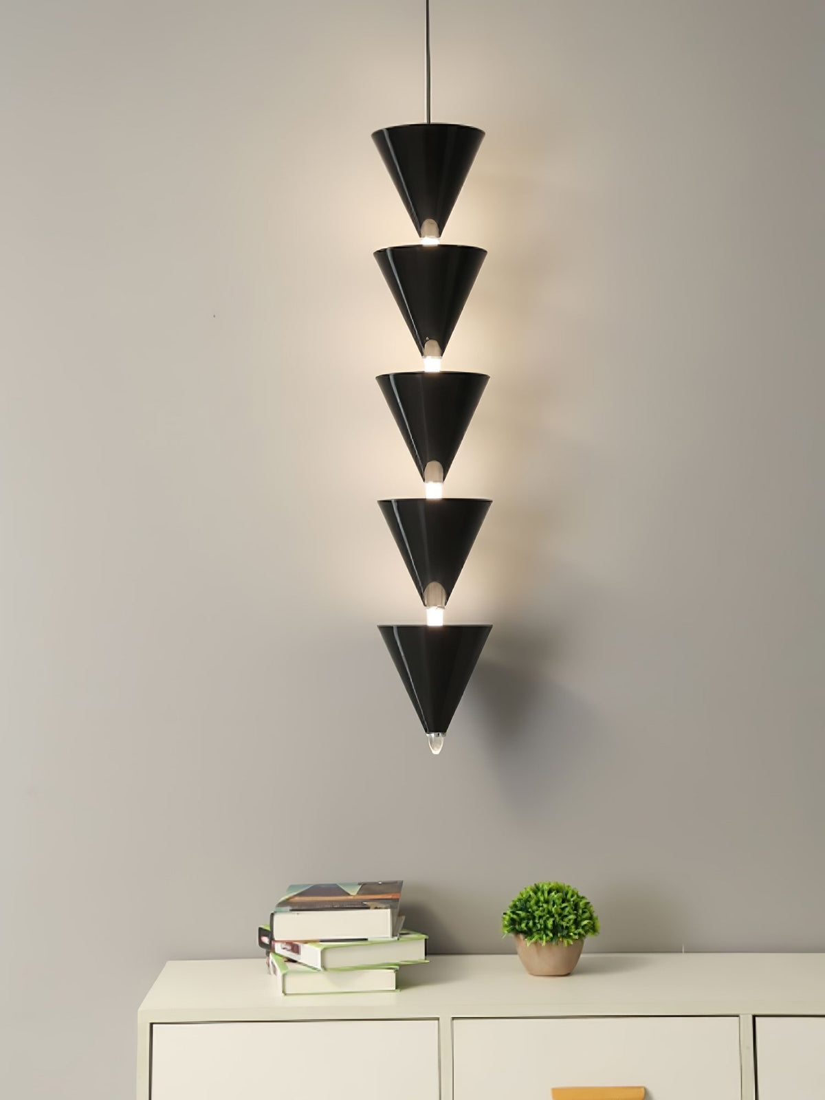 Yrathen zeitgenössische minimalistische Pendelleuchte