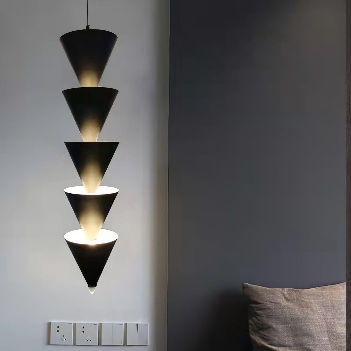 Yrathen zeitgenössische minimalistische Pendelleuchte