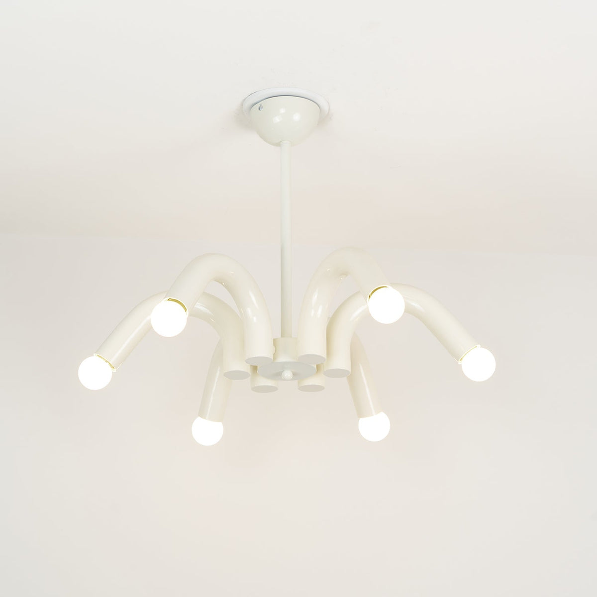 Fivelle Kronleuchter in Creme mit mehreren Armen im zeitgenössischen Stil
