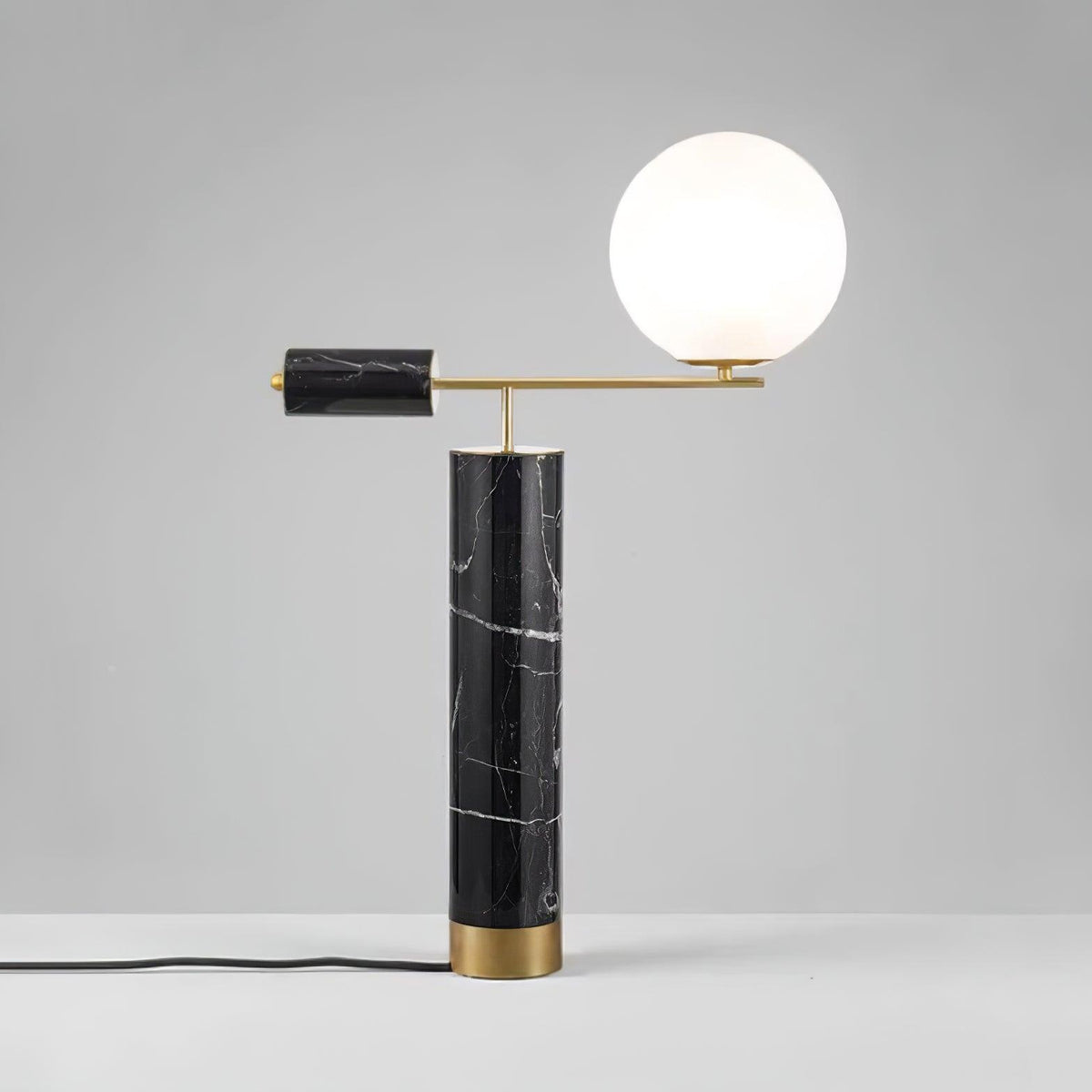 Vathayre Marmor Minimalismus Tischleuchte