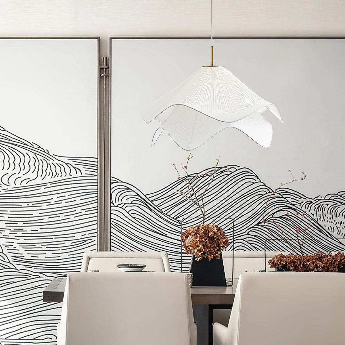 Evanel Pendelleuchte aus Stoff im künstlerischen Design