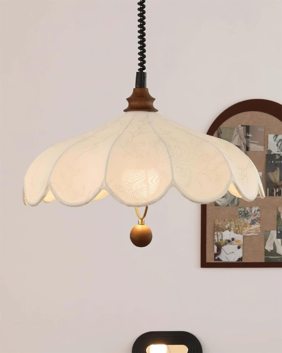 Pendelleuchte Petals mit Muster Vintage Floral Französische Eleganz