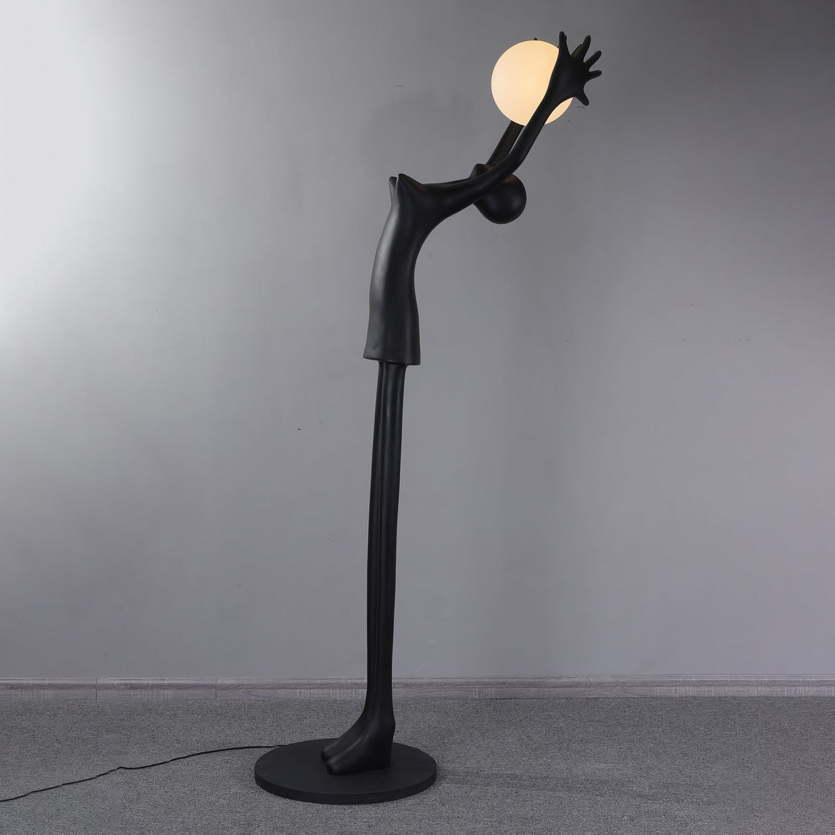 Lynorel Figurative Schwarz Stehleuchte