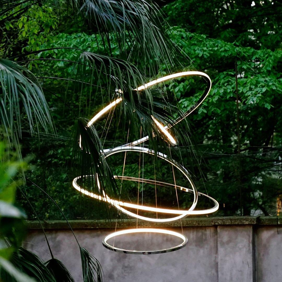 Serenitas Orbit Kronleuchter