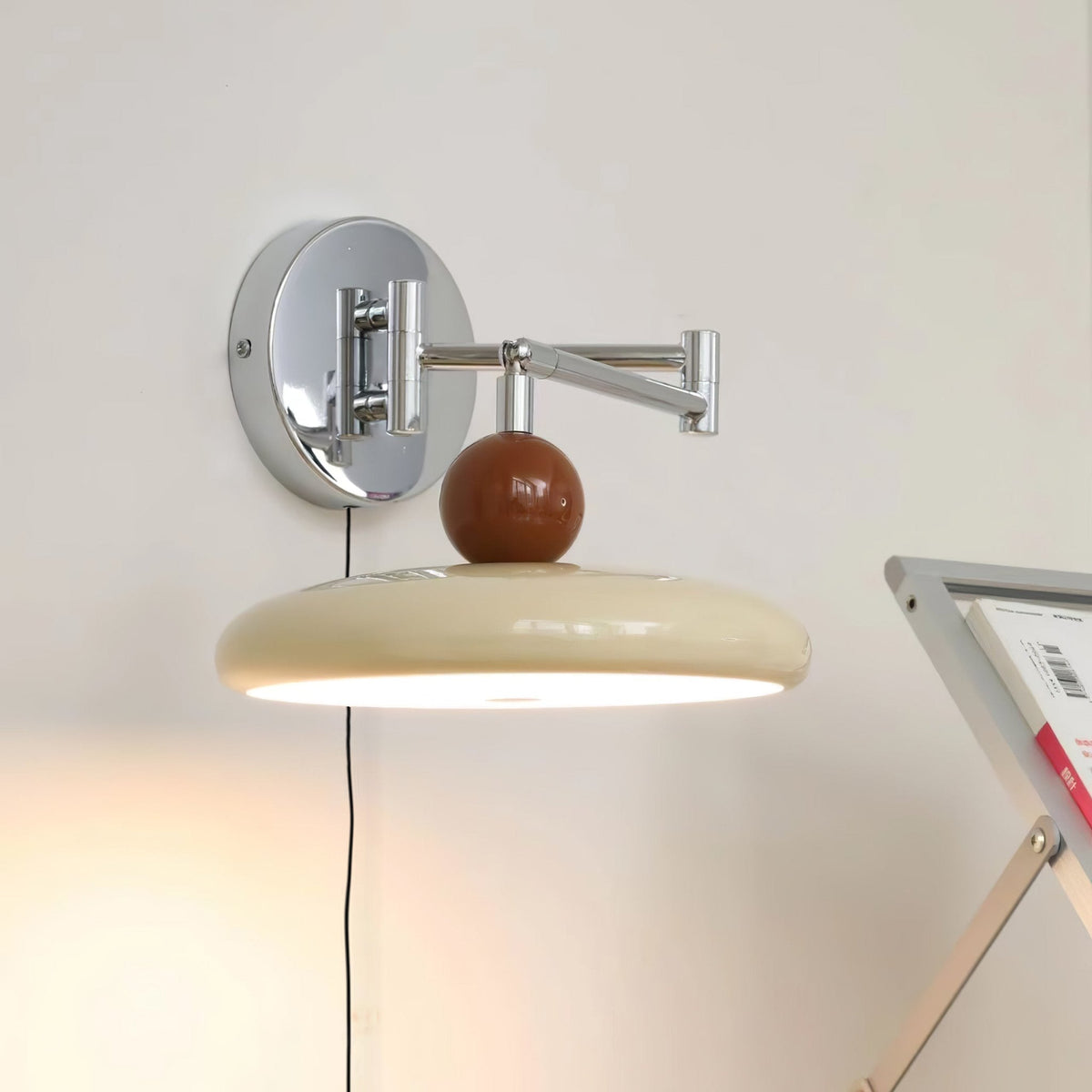 Selenina Wandleuchte mit Stecker