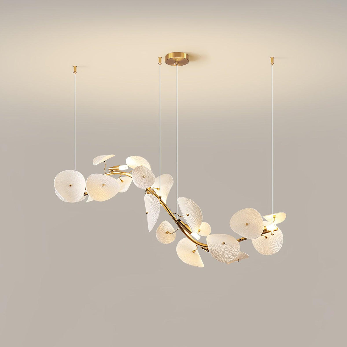 Jorlen Kronleuchter moderne Eleganz aus Keramik mit Blütenblatt-Design
