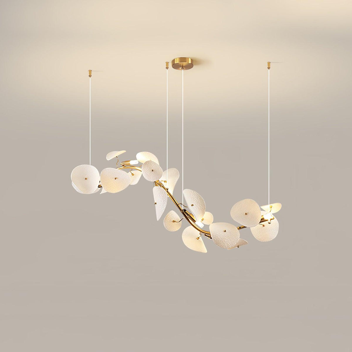 Jorlen Kronleuchter moderne Eleganz aus Keramik mit Blütenblatt-Design