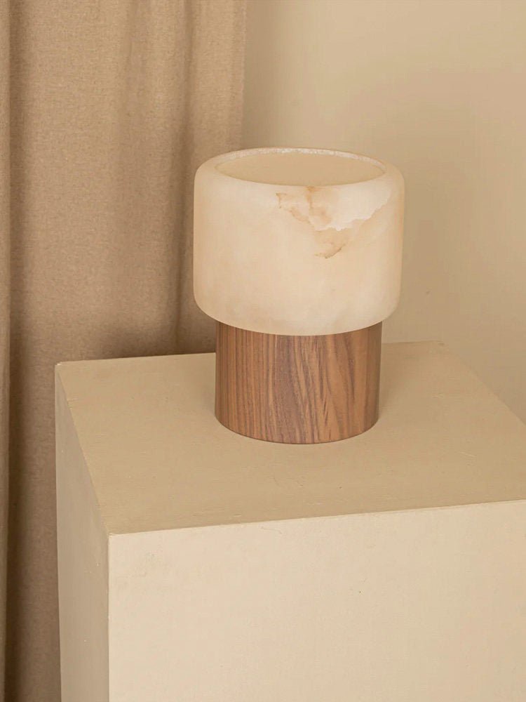 Nivalielle Tischleuchte aus Alabaster