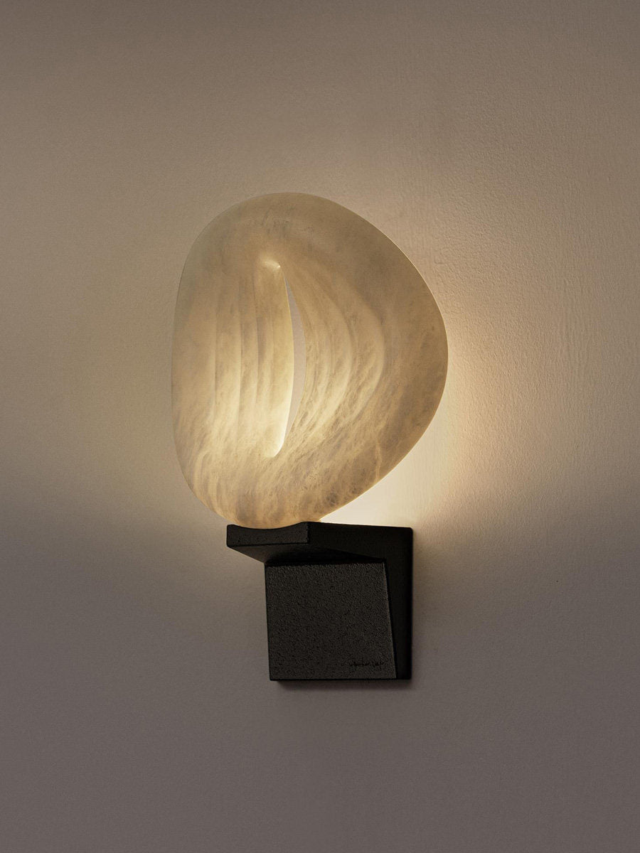 Eirion Rift Alabaster-Wandleuchte