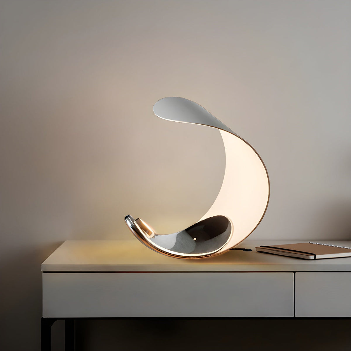 Lunora Elegant Flow Tischleuchte