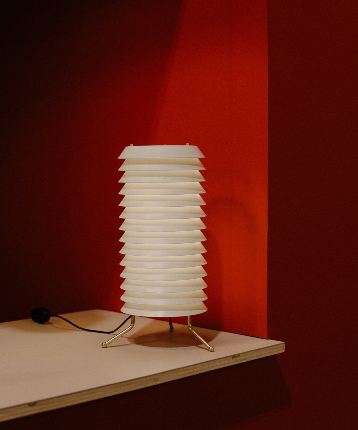 Orelelette Gitter-Design Skandinavische Tischleuchte