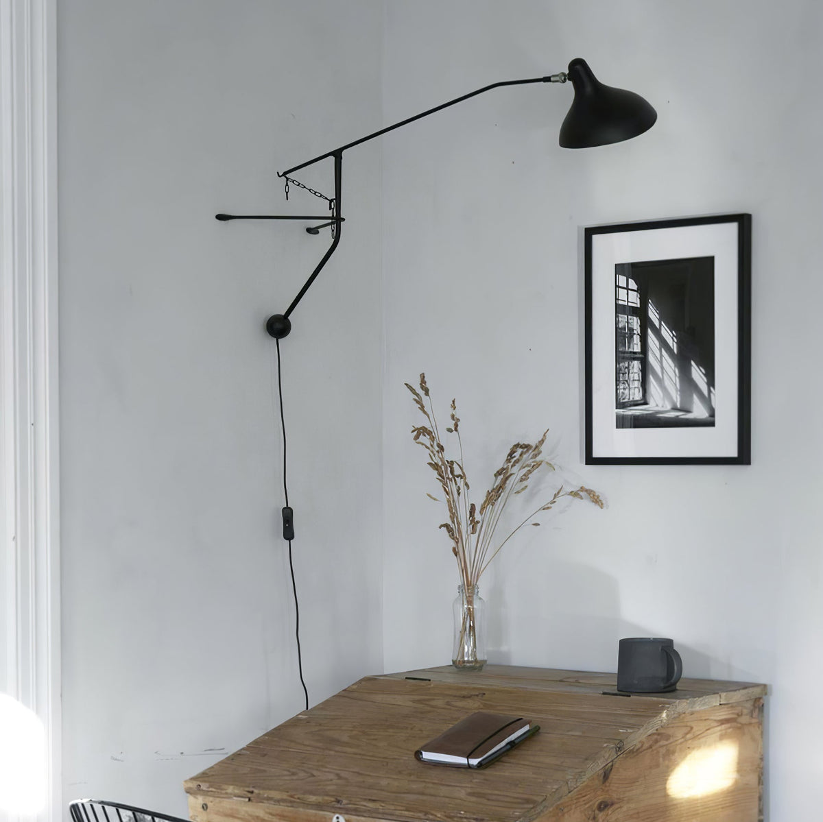 Ivsolarae zeitgenössische minimalistische Arm-Wandleuchte