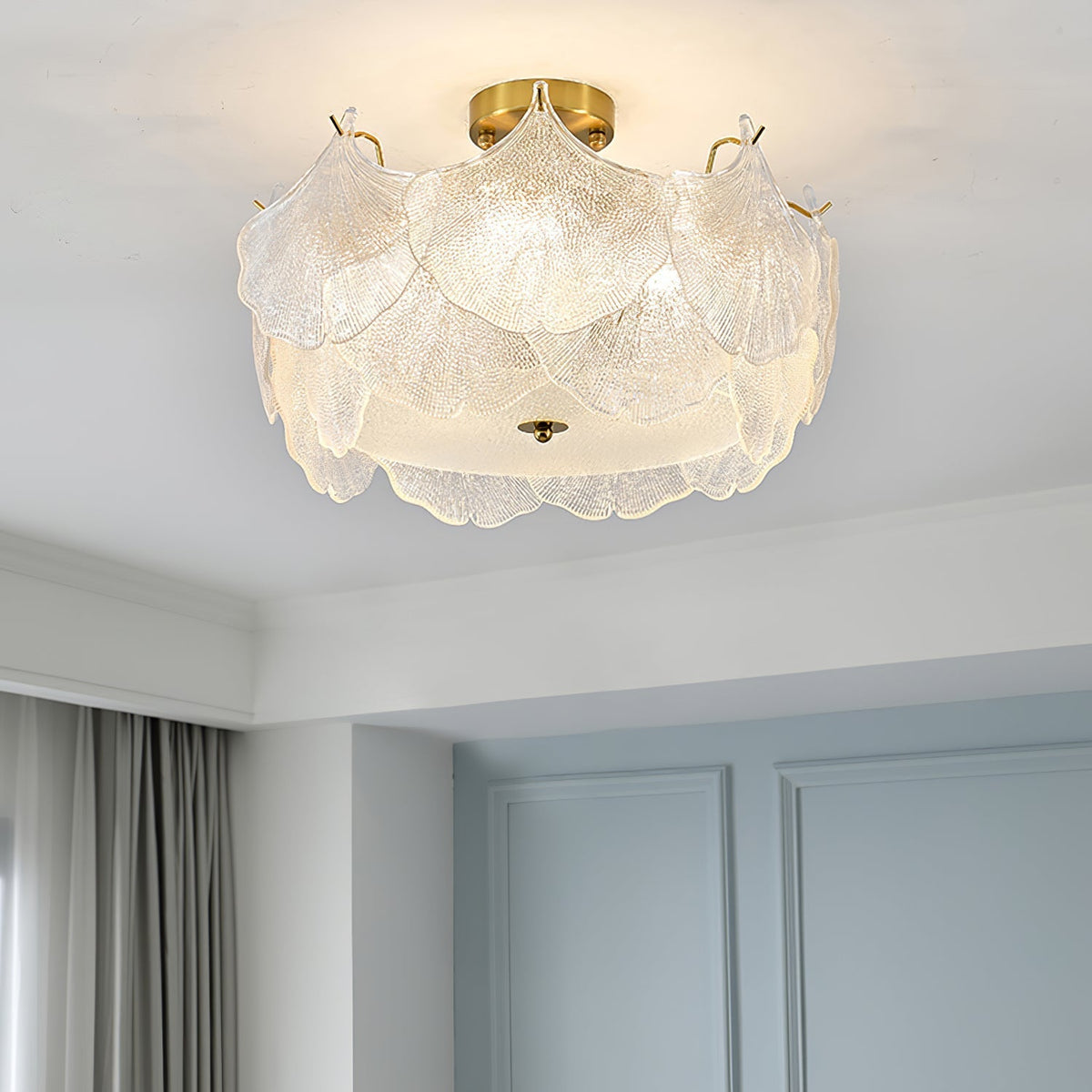Quineth Deckenleuchte aus Glas in Blatt-Cluster-Form