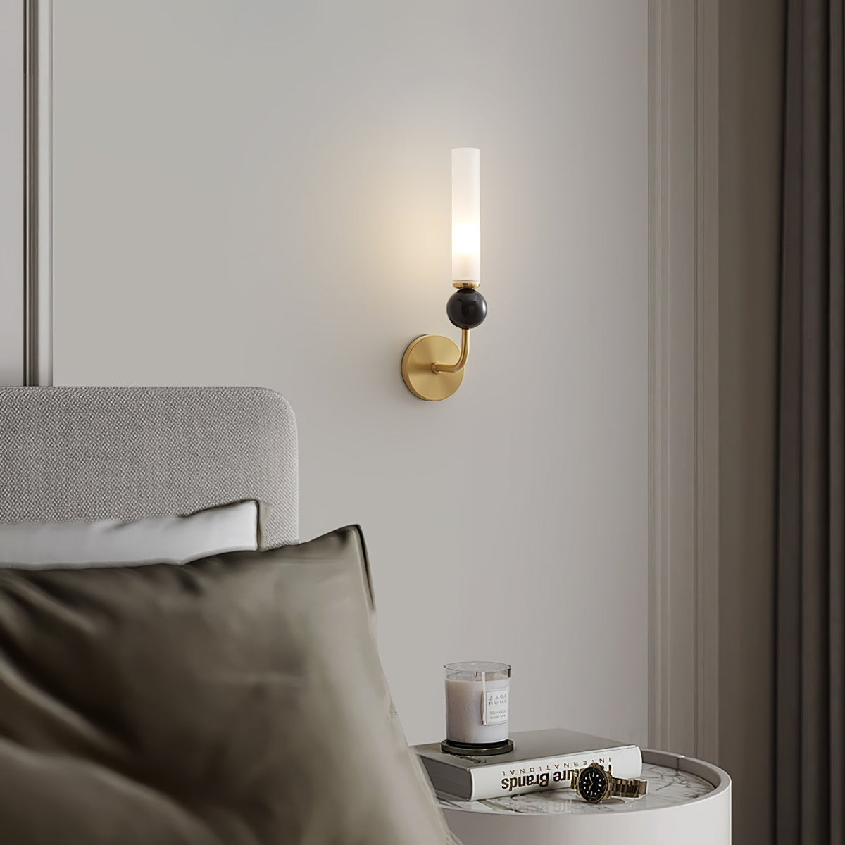 Dulane zeitgenössische minimalistische vertikale Wandleuchte aus Marmor