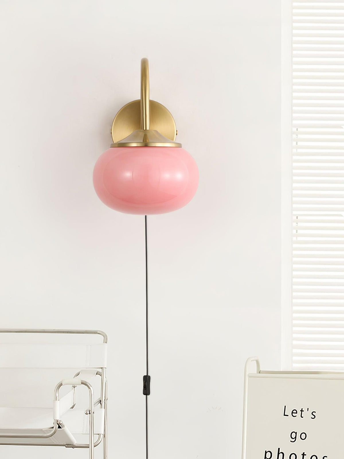 Kevely Premium zeitgenössische Kunst-Wandleuchte aus Glas mit Stecker